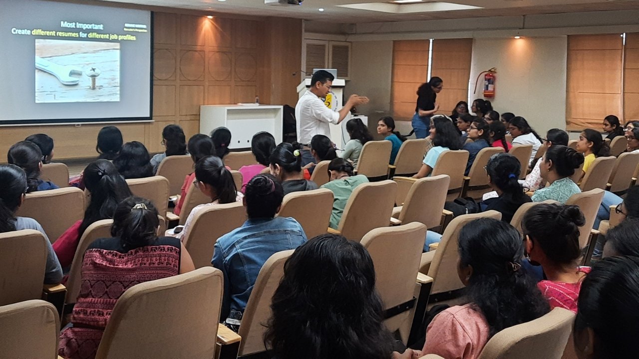 External Viva (4)