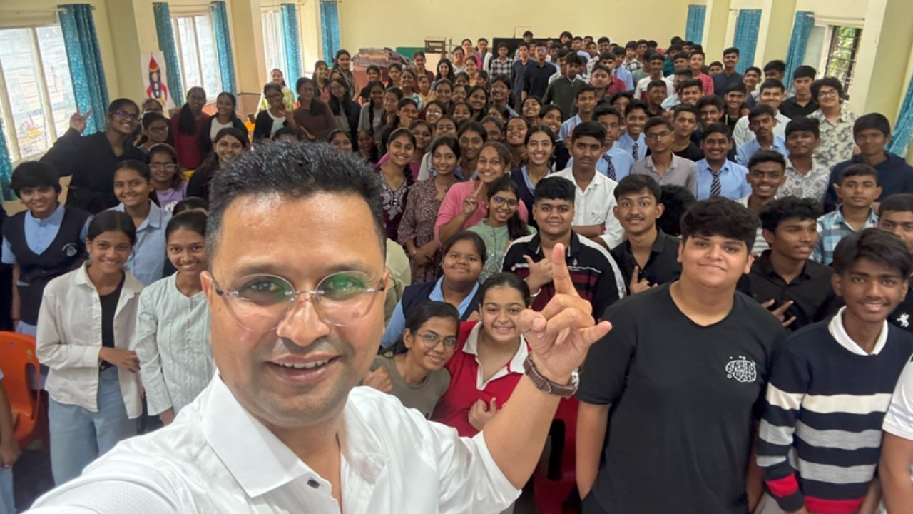 Laxmanrao Apte Junior College Pune (1)